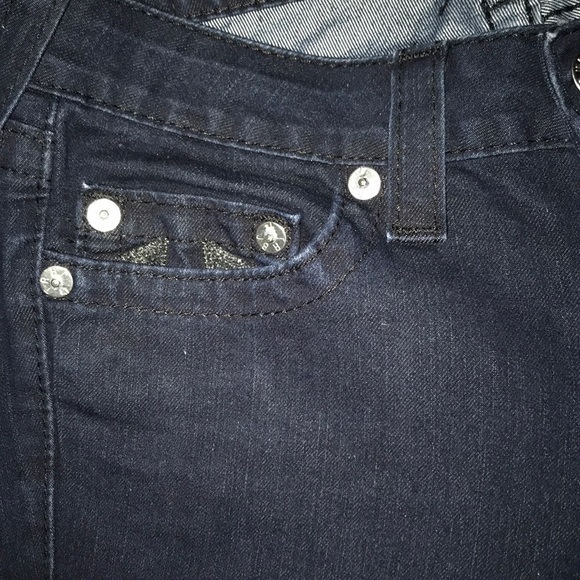 🧲True Religion Jeans🧲 - Picture 6 of 9
